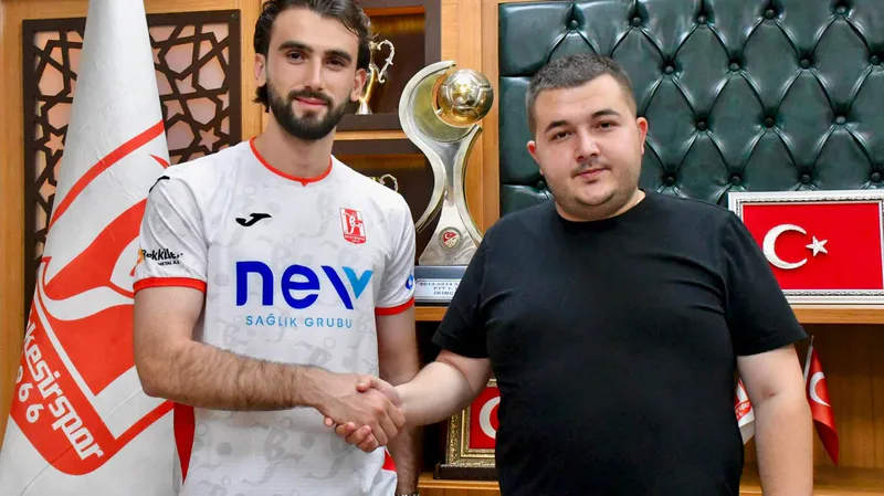 Nesine 3. Lig'de yeni sezon hazırlıklarını sürdüren Balıkesirspor, Çorluspor 1947'nin
