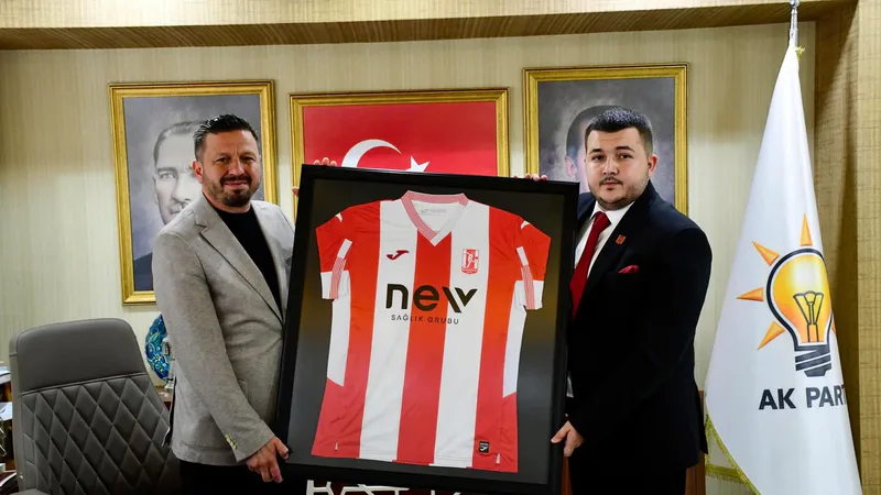 Yeni seçilen Balıkesirspor Kulüp Başkanı Mert Acar ve yönetim kurulu