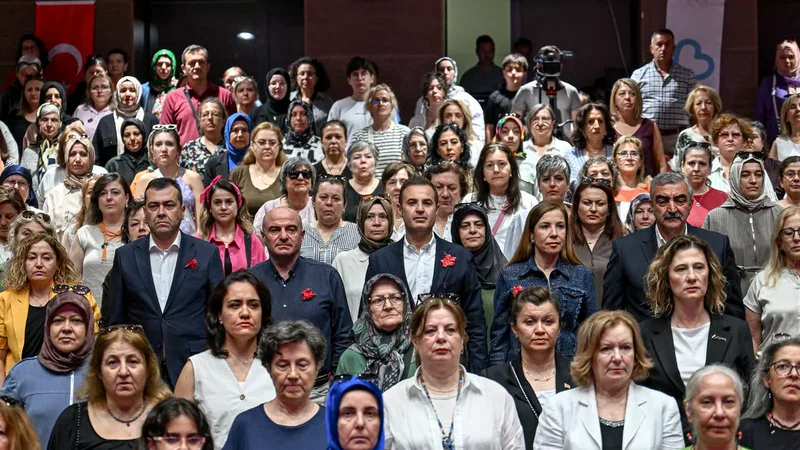 Balıkesir Büyükşehir Belediye Başkanı Ahmet Akın, BALMEK kurslarının kırsal mahallelere