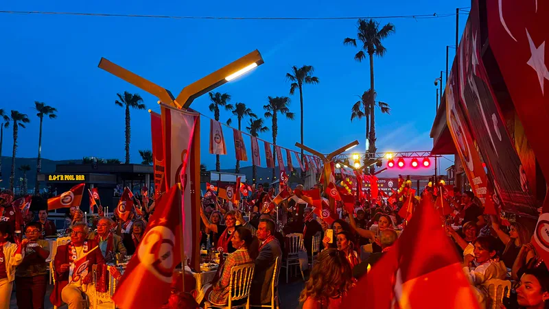 Galatasaray'ın üst üste 4. ve toplamda 26. şampiyonluğu, Bandırma Galatasaraylılar