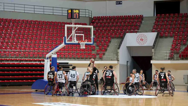 Beşiktaş Tekerlekli Sandalye Basketbol Takımı, play-off çeyrek finalinde Şanlıurfa Büyükşehir