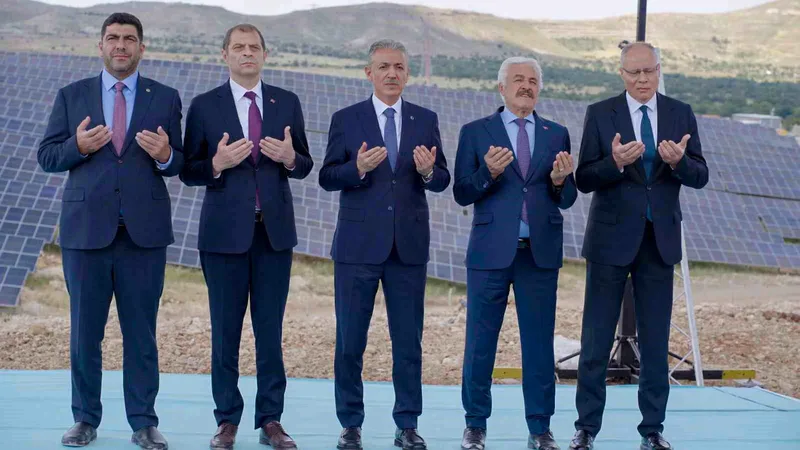 Cumhurbaşkanı Erdoğan, Mardin Artuklu'da kurulan Depolamalı Güneş Enerjisi Santrali'nin açılışına