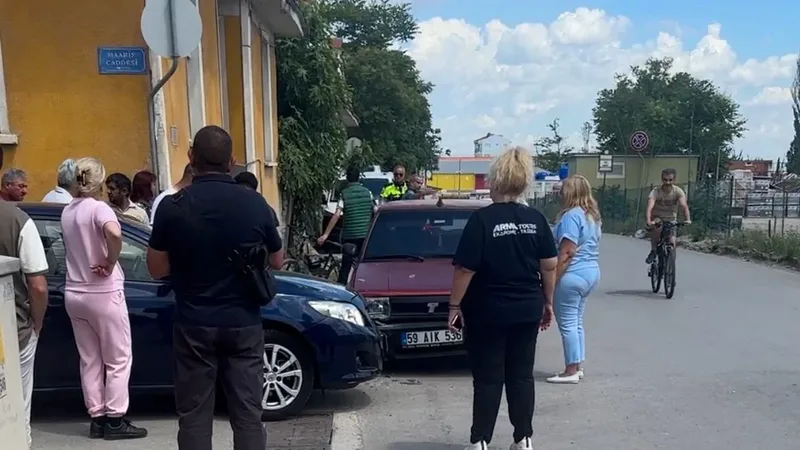 Edirne'de meydana gelen trafik kazasında, Bulgar plakalı araç sürücüsü ile
