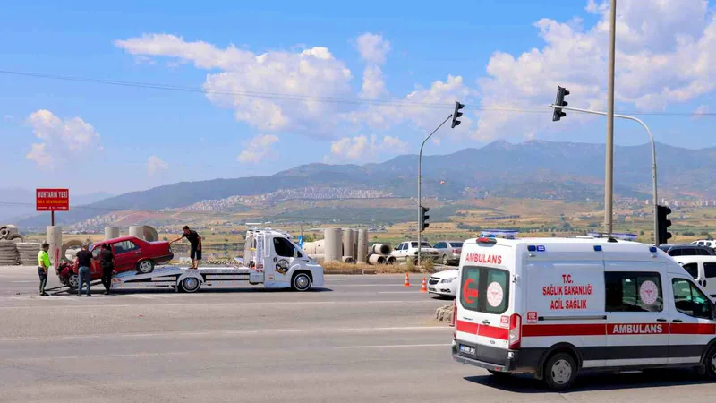 Kahramanmaraş'ta Batı Çevre yolu üzerinde meydana gelen iki ayrı trafik