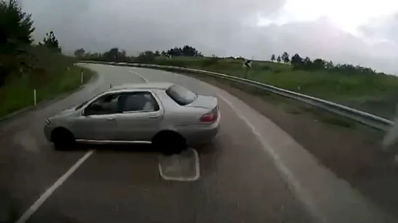 Karabük-Eflani kara yolunda meydana gelen trafik kazasında 6 kişi yaralandı.