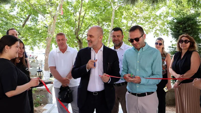 Marmara Adalar'da Marmara Çok Programlı Anadolu Lisesi'nin düzenlediği Bilim Fuarı