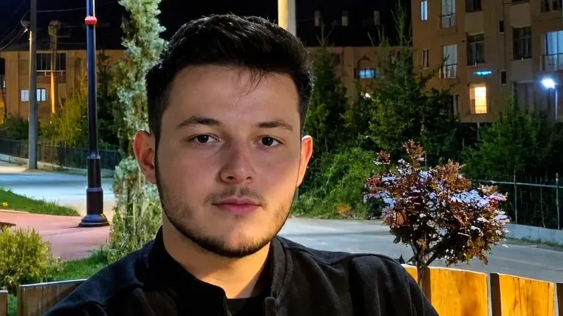 Zonguldak'ta tır sollamaya çalışan 21 yaşındaki motosiklet sürücüsü, aracının kontrolünü