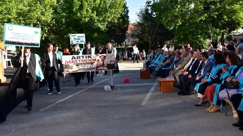 Balıkesir Üniversitesi Necatibey Eğitim Fakültesi, 2025-2026 eğitim-öğretim yılını başarıyla tamamlayan