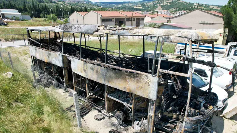 Aydın-Denizli Otoyolu'nda 8 kişinin hayatını kaybettiği otobüs kazasında, şoför Mustafa