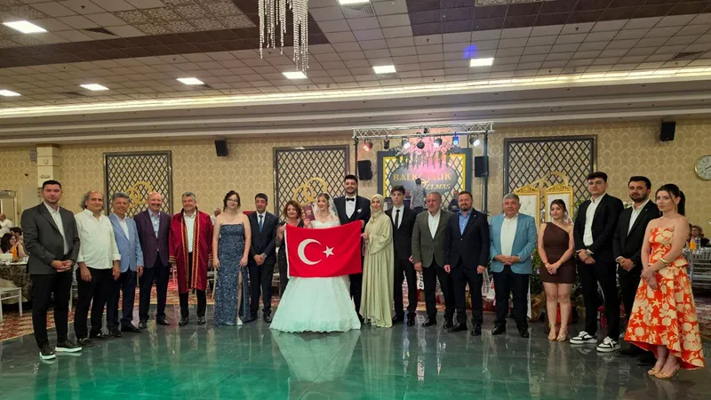 Sağlık-Sen Balıkesir Şube Başkanı Nihat Erzi'nin oğlu, AK Parti Altıeylül
