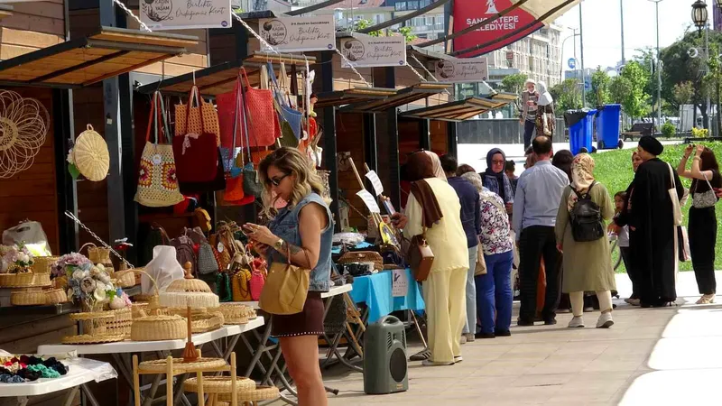 Sancaktepe Belediyesi'nin düzenlediği Kadın ve Yaşam Festivali kapılarını açtı. 3-6