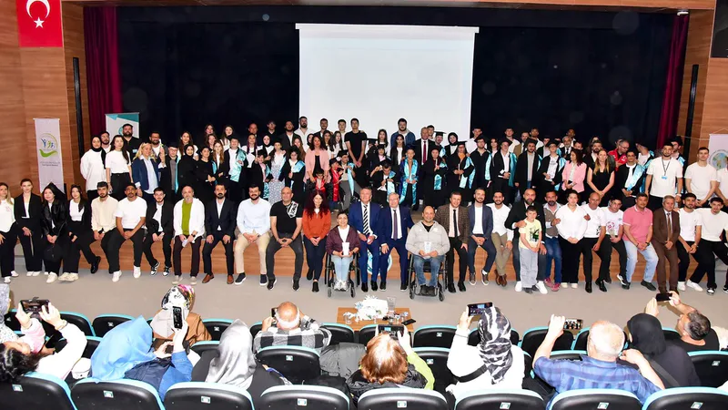 Balıkesir Üniversitesi Spor Bilimleri Fakültesi öncülüğünde yürütülen Sporla Gülümsüyoruz projesi,