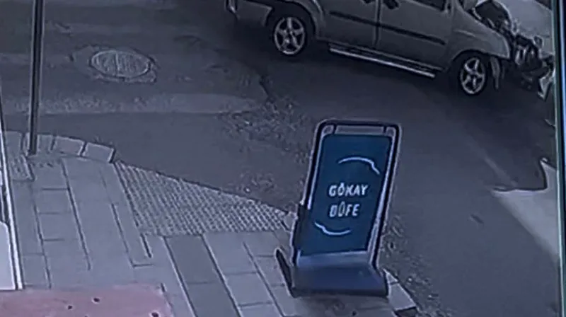 Tekirdağ'ın Çorlu ilçesinde ters yönden caddeye çıkan hafif ticari araç
