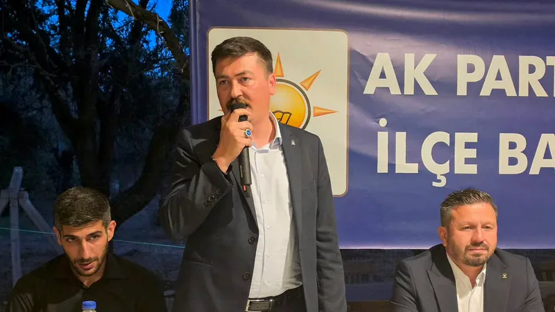 AK Parti Edremit İlçe Başkanlığı ev sahipliğinde düzenlenen kapsamlı istişare