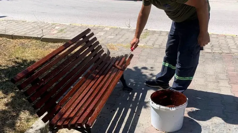 Balıkesir'in Altıeylül ilçesinde belediye ekipleri, Fen İşleri'nden Zabıta'ya kadar birçok