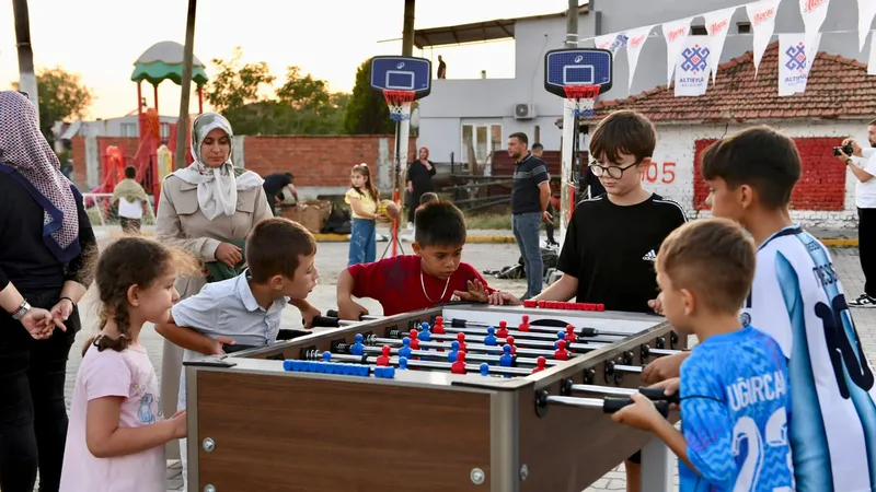 Altıeylül Belediyesi'nin kırsal mahalleleri sosyal etkinliklerle buluşturan 'Kırsalda Yaz Akşamları'