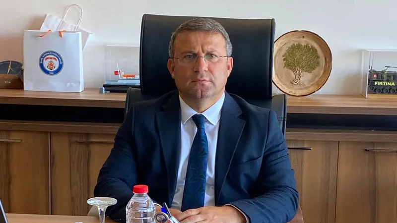 Cumhurbaşkanı Erdoğan'ın imzasıyla yayımlanan kararname kapsamında Eğirdir Kaymakamı Ömer Çimşit,