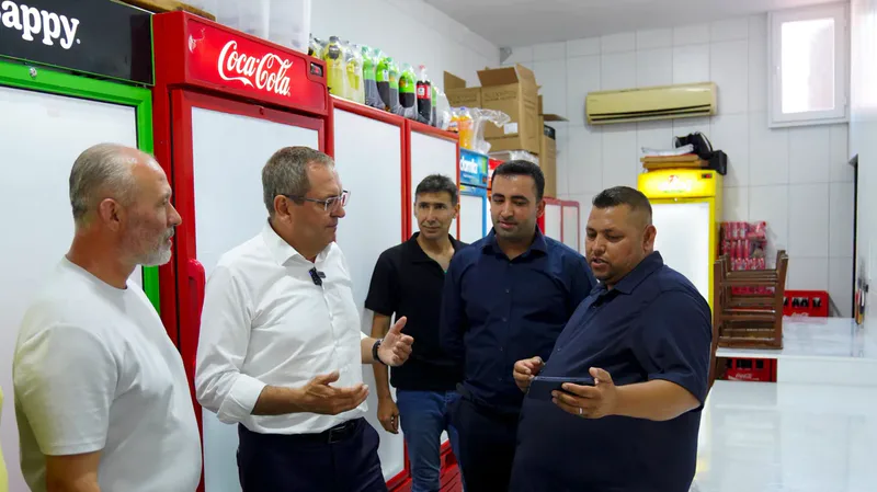 Ayvalık Tostçular Çarşısı'nda faaliyet gösteren 11 esnaf, tek kasa ve