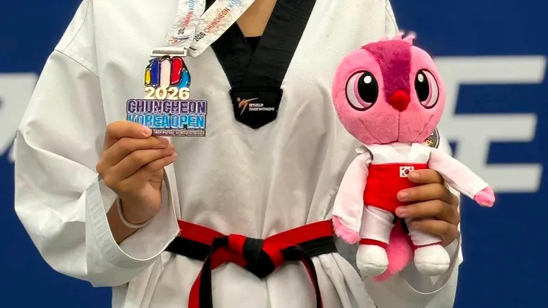 Ayvalıklı milli sporcu Serpil Melek Tüfekçi, Güney Kore'de düzenlenen prestijli