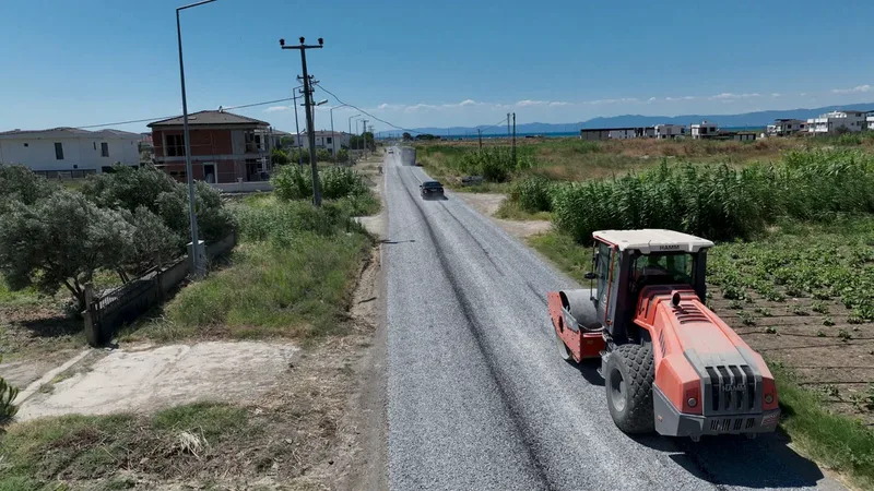 Balıkesir Büyükşehir Belediye Başkanı Ahmet Akın öncülüğünde 20 ilçede sürdürülen
