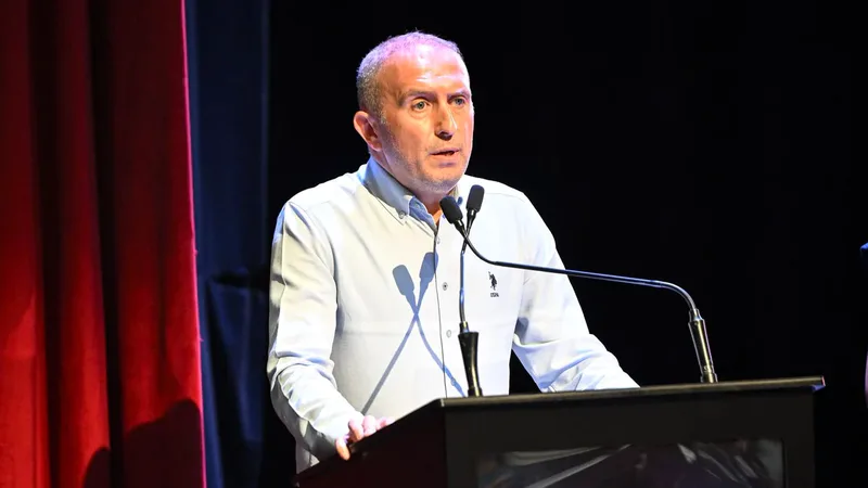 Balıkesir Büyükşehir Belediyesi tarafından düzenlenen Cumhuriyet Meydanı Sosyal Merkezi Proje
