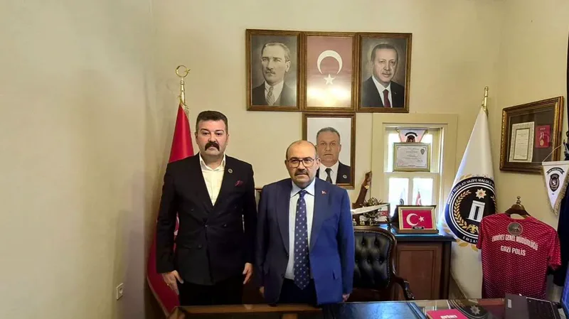 Balıkesir Valisi İsmail Ustaoğlu, EMŞAV Balıkesir İl Başkanlığının şehitler ve