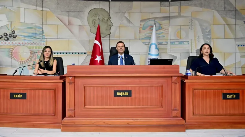 Balıkesir Büyükşehir Belediye Başkanı Ahmet Akın öncülüğünde BASKİ Genel Kurulu'nda