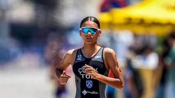 Balıkesir Büyükşehir Belediye Spor Kulübü sporcuları, Eğirdir Triatlon Türkiye Kupası'nda