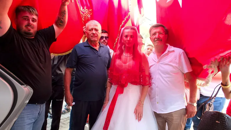 Burhaniye ilçesinde yüzyıllardır süregelen gelin alma geleneği, Salih ve Emel