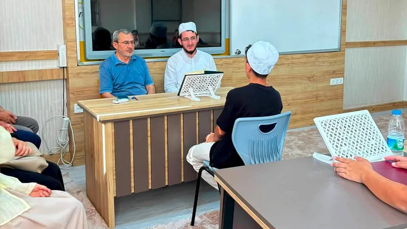 Burhaniye İmam Hatip Ortaokulu Kur'an Kursu, ilk hafızını yetiştirdi. Hacı