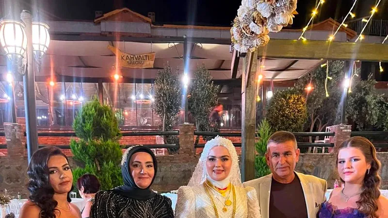 Bahçelievler Mahallesi Muhtarı Yasemin Kozan'ın kızı Yaprak Kozan, Havran'da düzenlenen