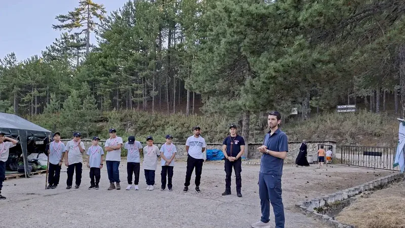 Dursunbey İlçe Müftülüğü öncülüğünde düzenlenen izcilik kampının ikinci gününde Balıkesir