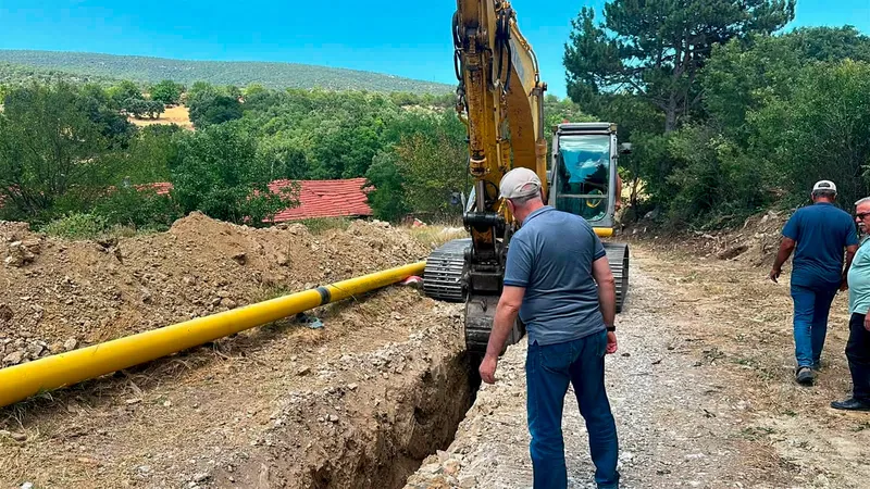 Balıkesir'in Dursunbey Organize Sanayi Bölgesi'ne BOTAş öncülüğünde 18 kilometrelik ulusal