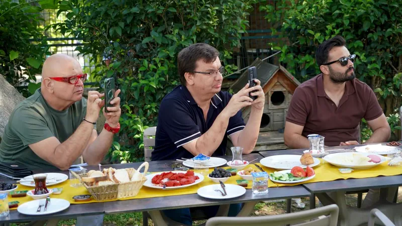 Edremit Belediye Başkanı Mehmet Ertaş, 24 Temmuz Gazeteciler ve Basın