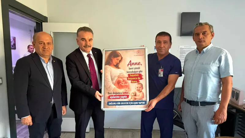 Edremit Kaymakamı Ahmet Odabaş ve sağlık yöneticileri, bebeklik çağı aşılarının