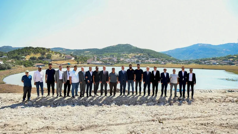MHP MYK Üyesi ve Balıkesir Milletvekili Ekrem Gökay Yüksel, Sındırgı'da