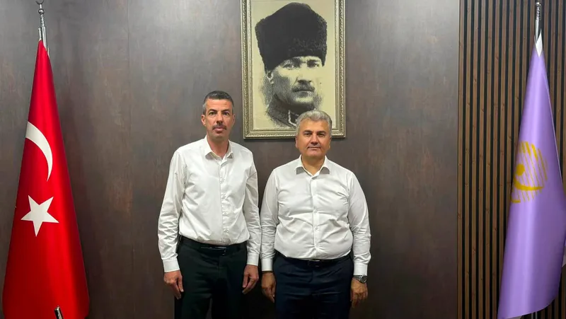 AK Parti Balıkesir Milletvekili Dr. Mustafa Canbey, Karesi İlçe Başkanı
