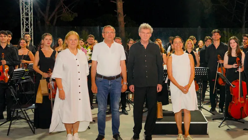 Beş yıllık aranın ardından Ayvalık'ta sahne alan Türkiye Gençlik Filarmoni