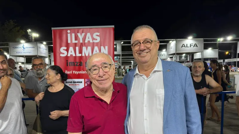 8. Edremit Kitap Fuarı'nın beşinci gününde demokrasi, Millî Mücadele, edebiyat