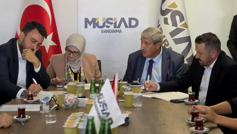 AK Parti Balıkesir heyeti, milletvekilleri ve ilçe teşkilatıyla birlikte Bandırma