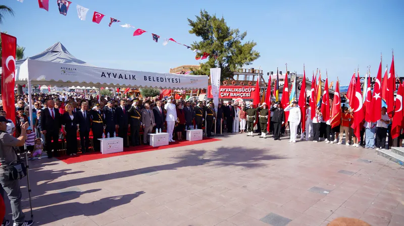 Ayvalık Belediye Başkanı Mesut Ergin, 30 Ağustos Zafer Bayramı'nın 104.