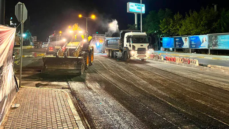 Balıkesir Büyükşehir Belediyesi, şehir trafiğinin önemli güzergâhlarından Avlu Girişi–Emniyet Bağlantı