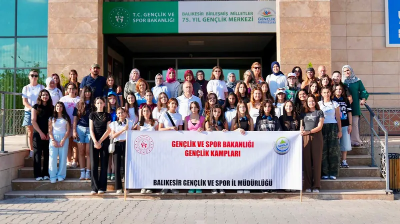 Balıkesir Gençlik ve Spor İl Müdürü Adem Özalp, Mersin Gençlik