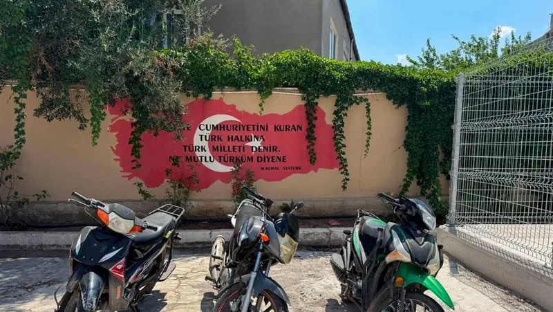 Balıkesir'in Altıeylül ilçesinde JASAT ekiplerinin titiz çalışması sonucu 3 ayrı