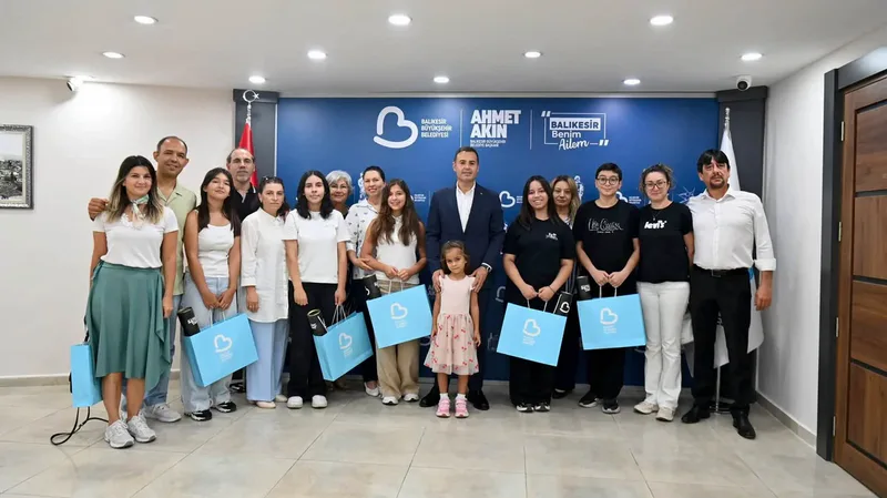 2026 LGS'de 500 tam puan alarak Türkiye birincisi olan 5