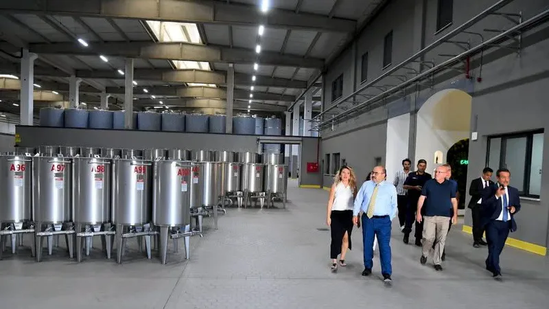 Balıkesir Valisi İsmail Ustaoğlu, kamu yatırımlarını yerinde denetlemek amacıyla Ayvalık