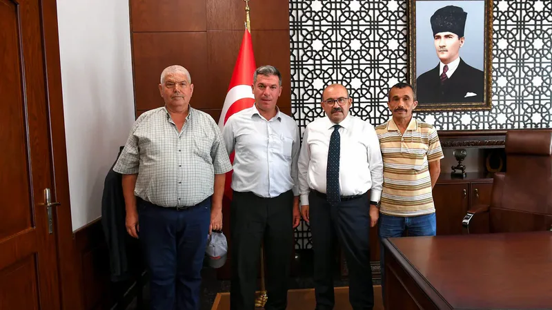 Balıkesir Valisi İsmail Ustaoğlu, her hafta düzenlediği muhtar buluşmaları kapsamında