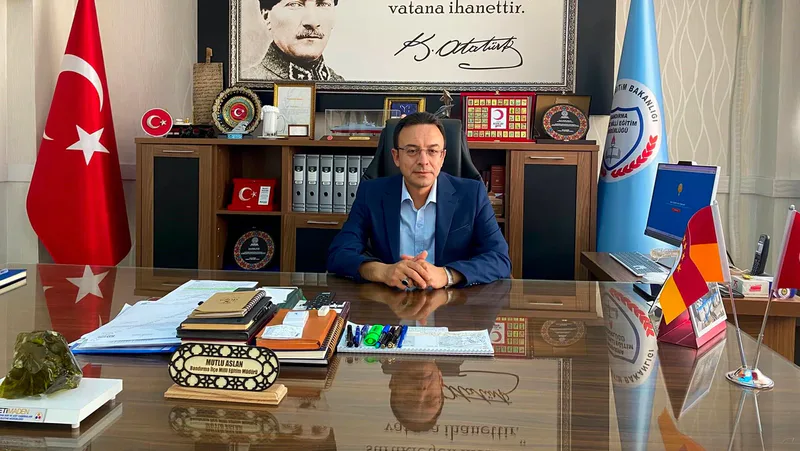 Bandırma İlçe Milli Eğitim Müdürü Mutlu Aslan, ilçedeki eğitim yatırımları,