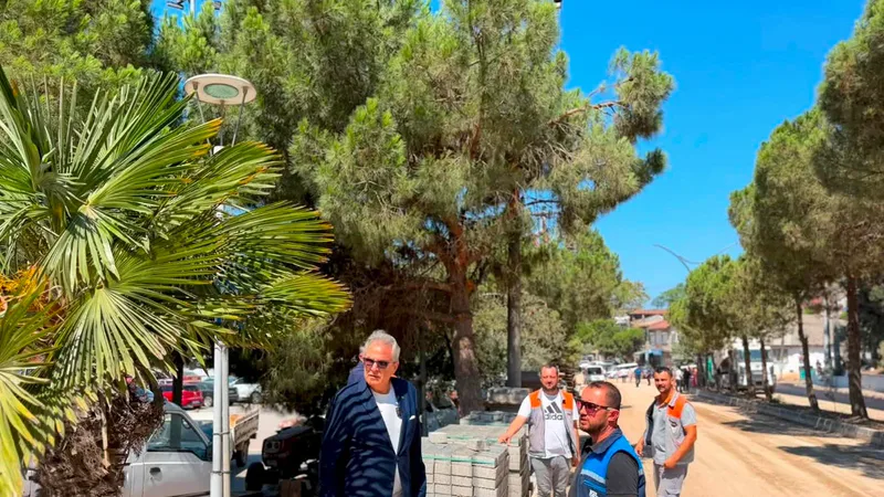 Bandırma Belediye Başkanı Dursun Mirza, Edincik Mahallesi'nde yürütülen asfalt, kaldırım,