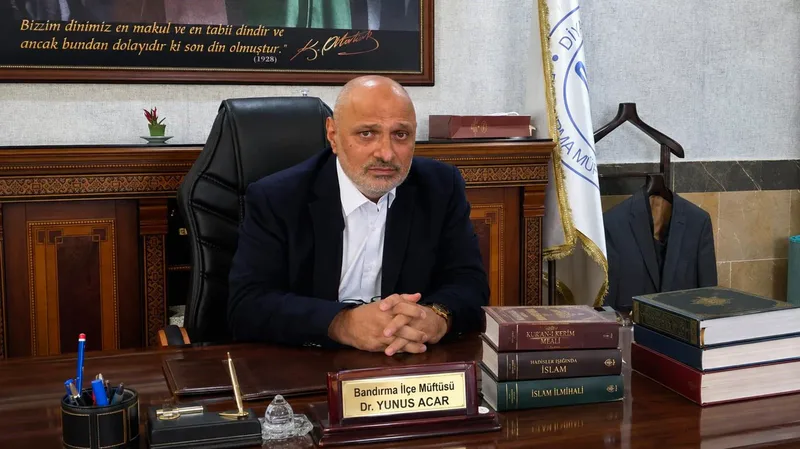 Bandırma İlçe Müftülüğü görevine atanan Dr. Yunus Acar, 31 Temmuz
